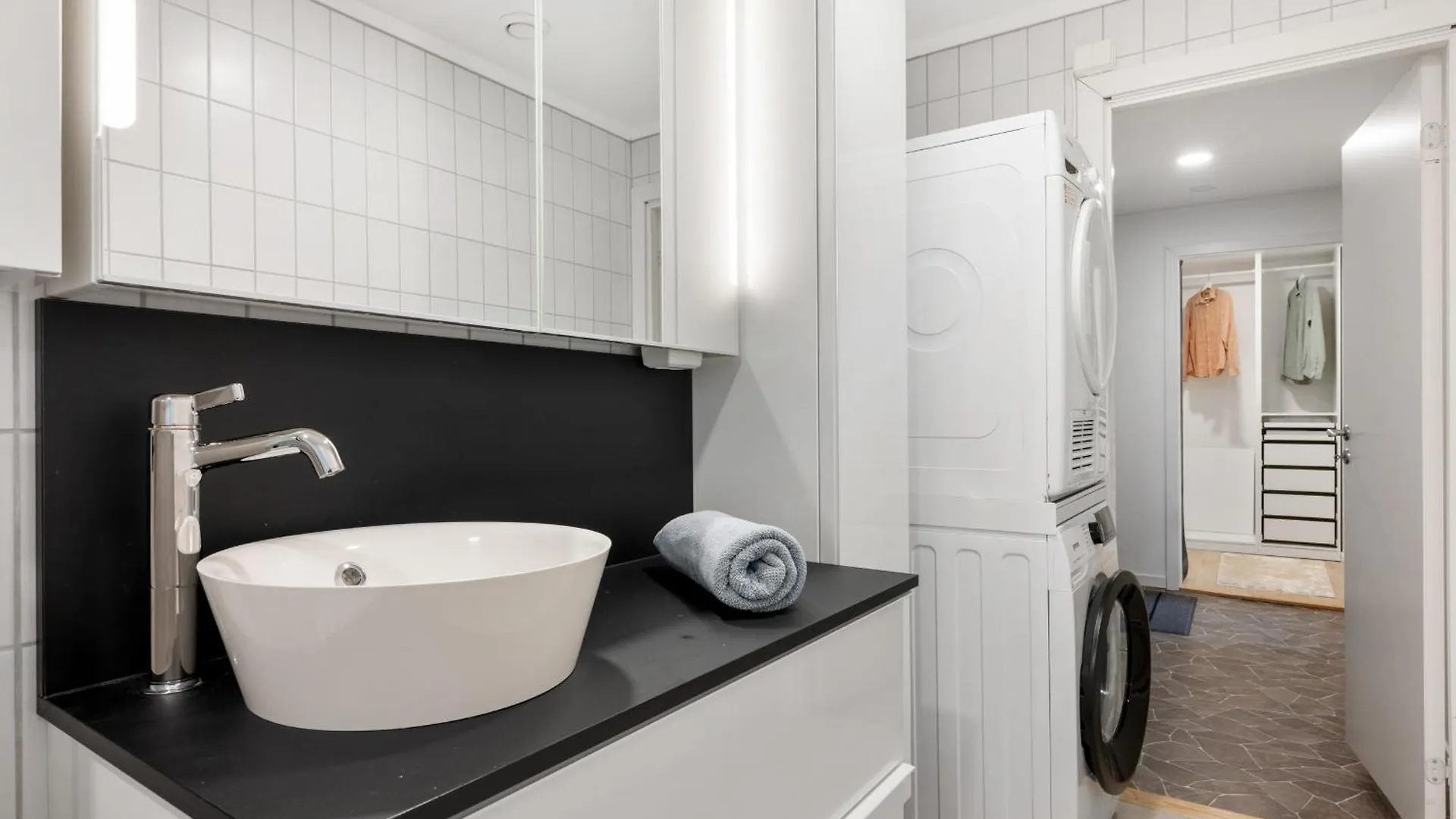 Central Modern Apartment Берген